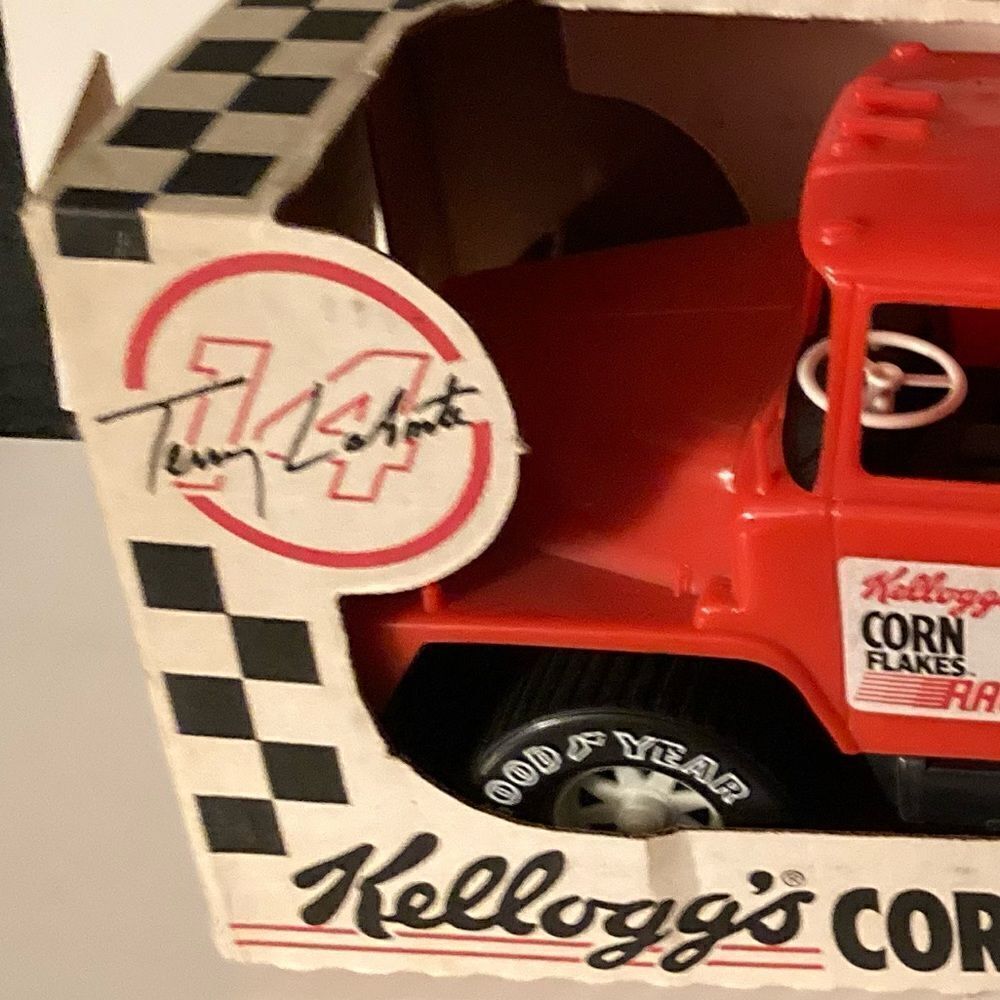 American Toys #14 Terry Labonte Raisin Bran NASCAR Car & Transport Truck NIB - Picture 4 of 4